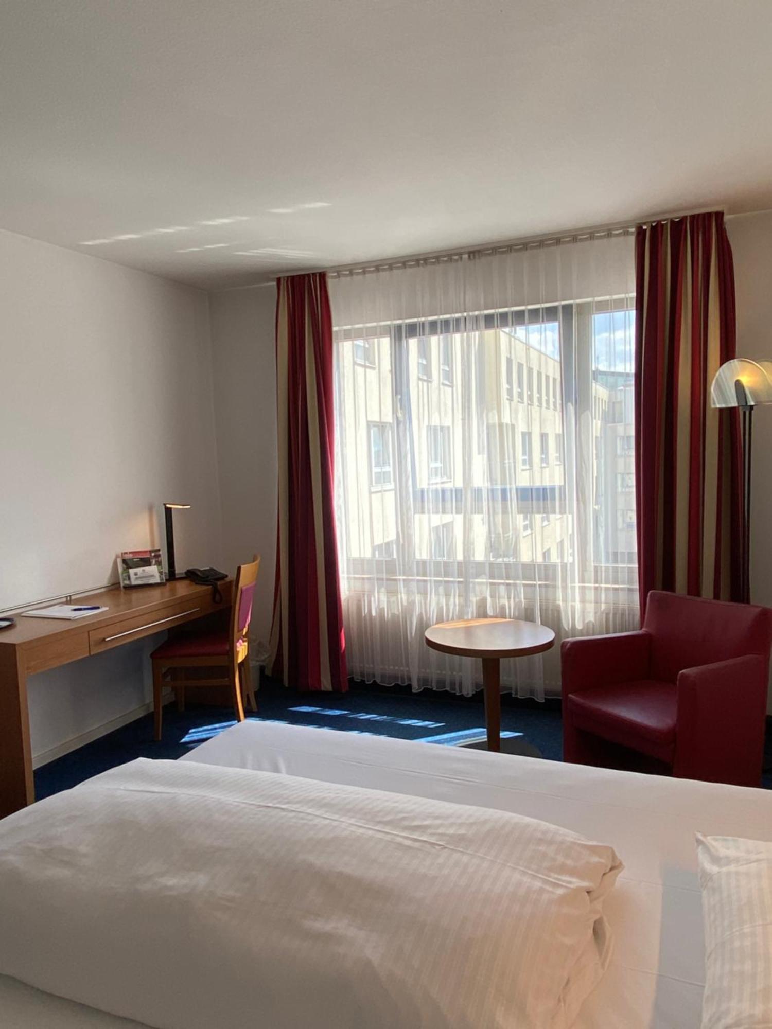 City Hotel Fortuna Reutlingen Zimmer foto